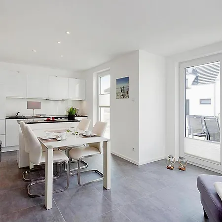 Am Yachthafen In Feriehus Peenemunde