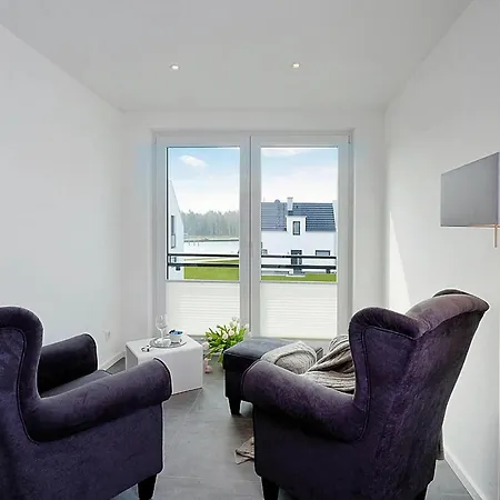 Am Yachthafen In * Peenemunde