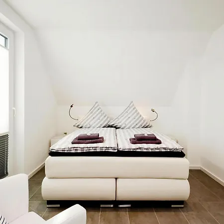 Am Yachthafen In Peenemunde