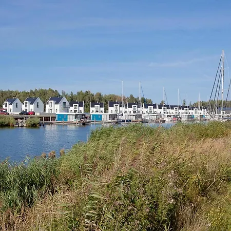 Ferienhaus Am Yachthafen In